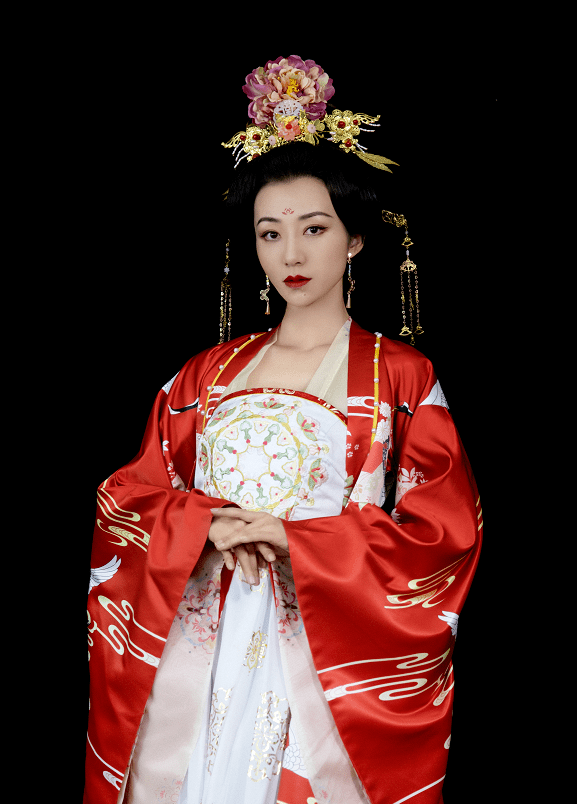 曾怒怼"中国移动",如今出演"杨贵妃",你猜到她是谁了吗?_韩雪