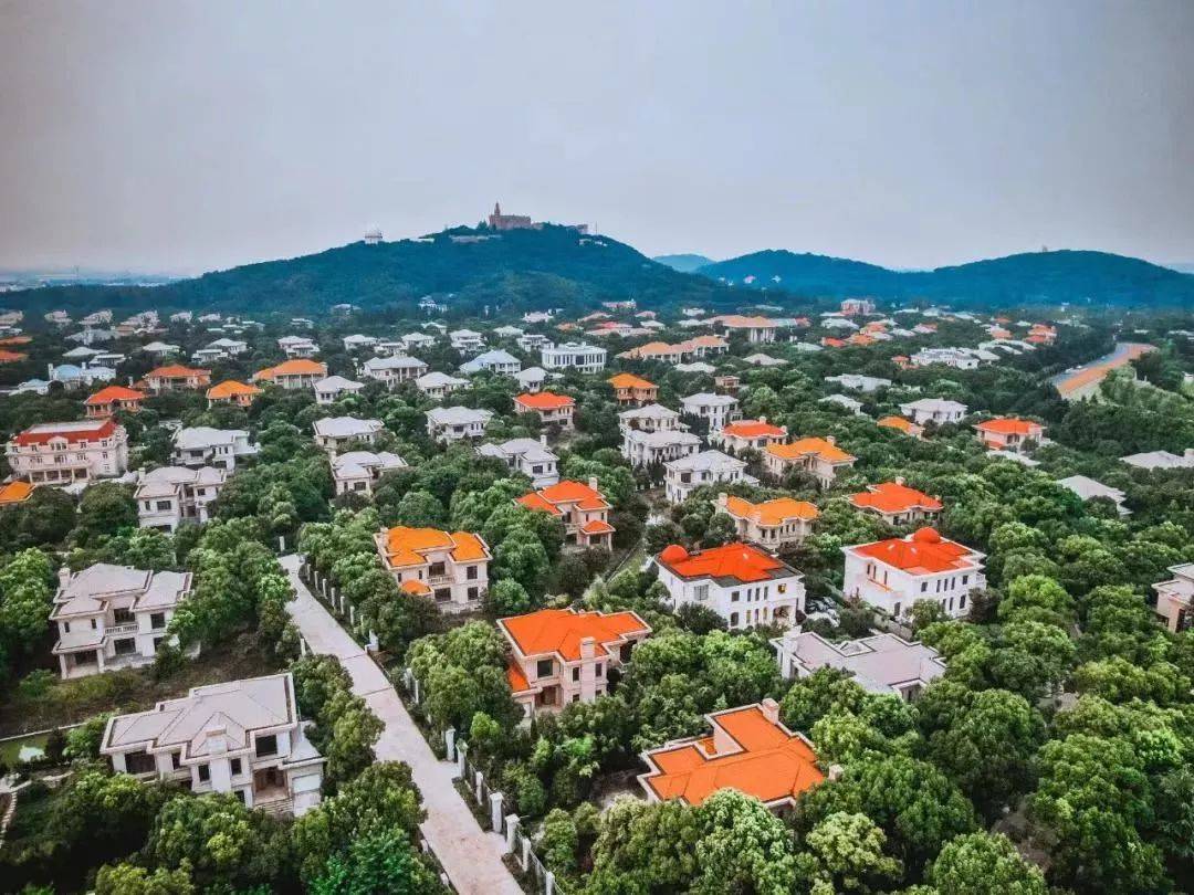 上海唯一山景佘山别墅区佘山月湖山庄图文解析楼盘详情