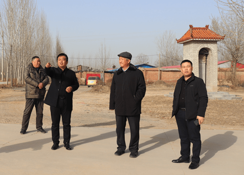 唤来春风慰忠魂在冠县六十二烈士墓前的追思