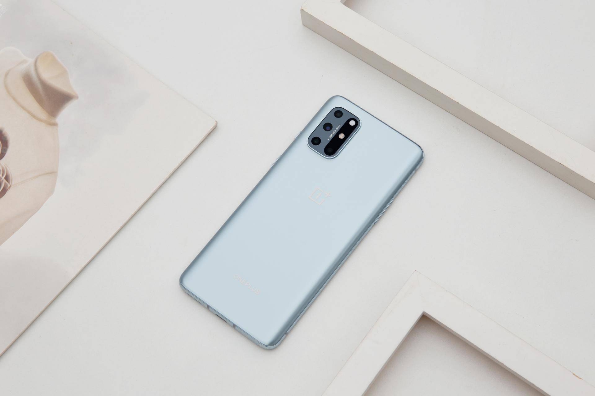 哪里买全新手机划算 51cb820a65b8479bbea327262f6c98dc.jpeg