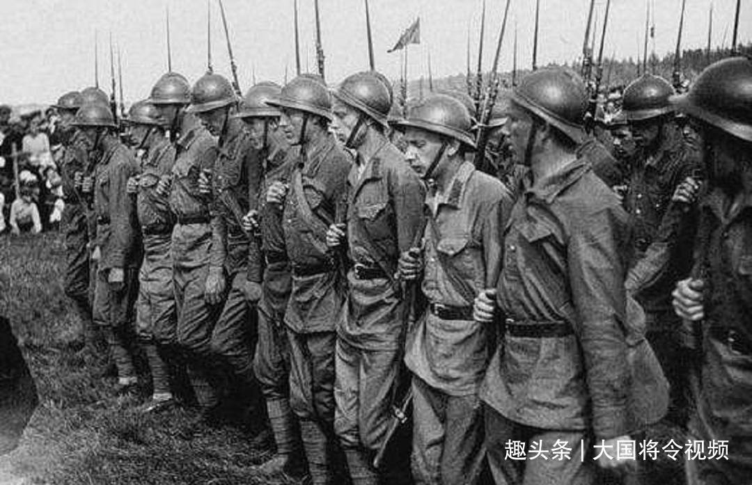 二戰蘇軍人海戰術,德軍士兵:一道黑線湧來,靠近才發現是蘇軍