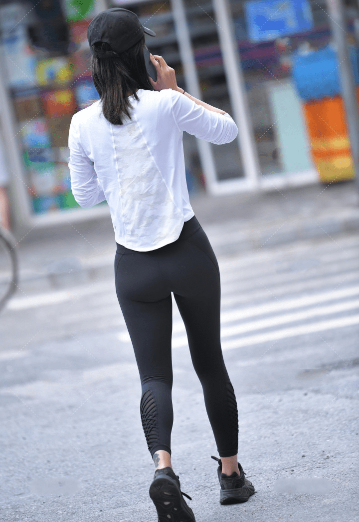 小心机大不同, 设计感满满的紧身瑜伽裤穿搭, 轻松舒适休闲风