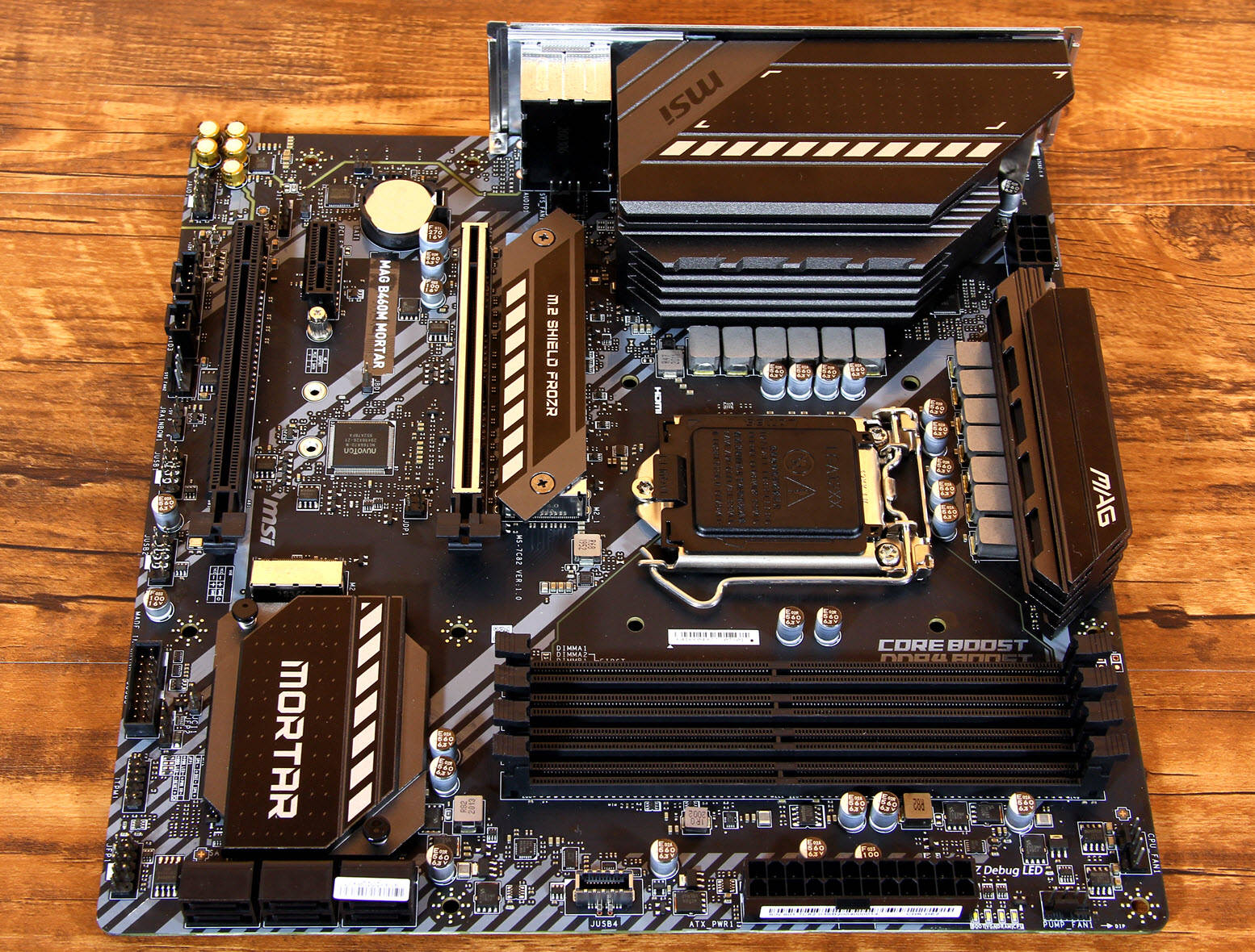 mortar销量王的正统接棒者——微星mag b460m mortar迫击炮,包装盒上