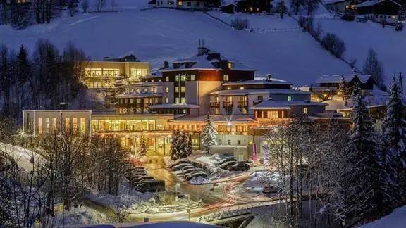 入住Sporthotel Wagrain运动酒店，在阿尔卑斯山展开群山冒险！