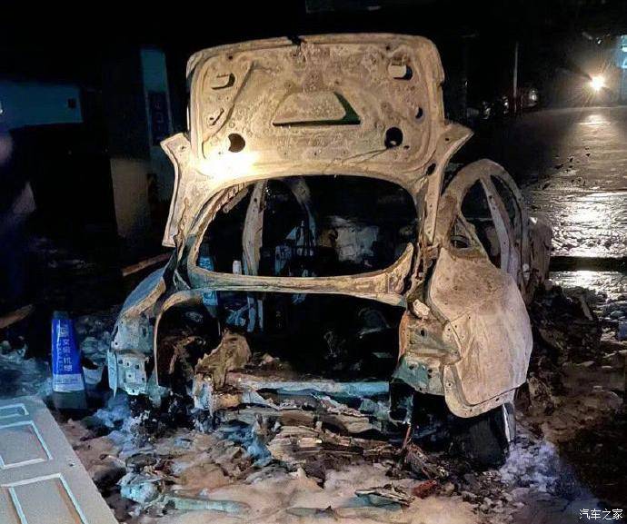 上海一辆特斯拉model 3起火爆炸,特斯拉方面的回应来了