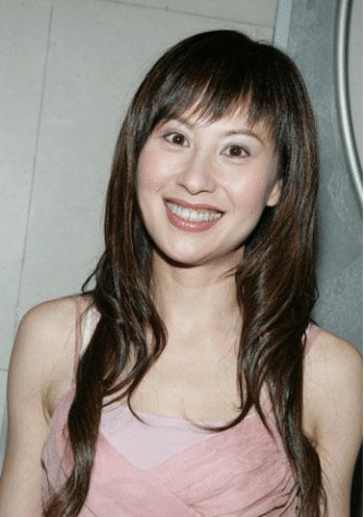 因嫌弃张卫健买不起包而分手, 后因老公破产复出, 53岁长这样_江欣燕