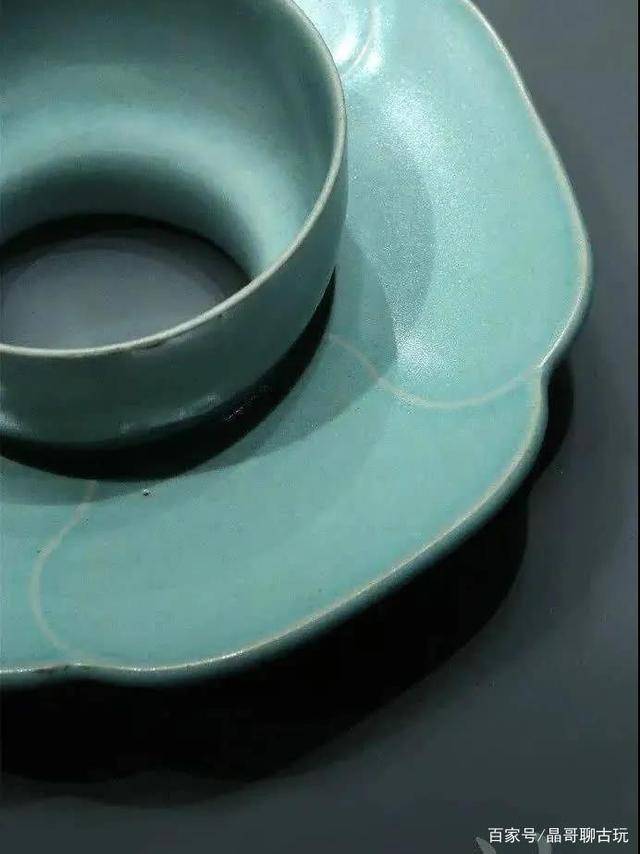 宋代五大名窑之一的汝窑鉴定知识大全!