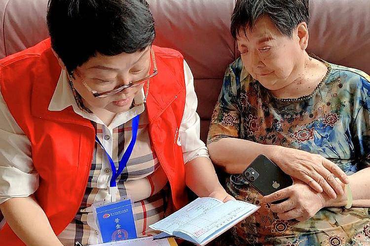 疫情期间第七次人口普查_第七次人口普查图片(3)