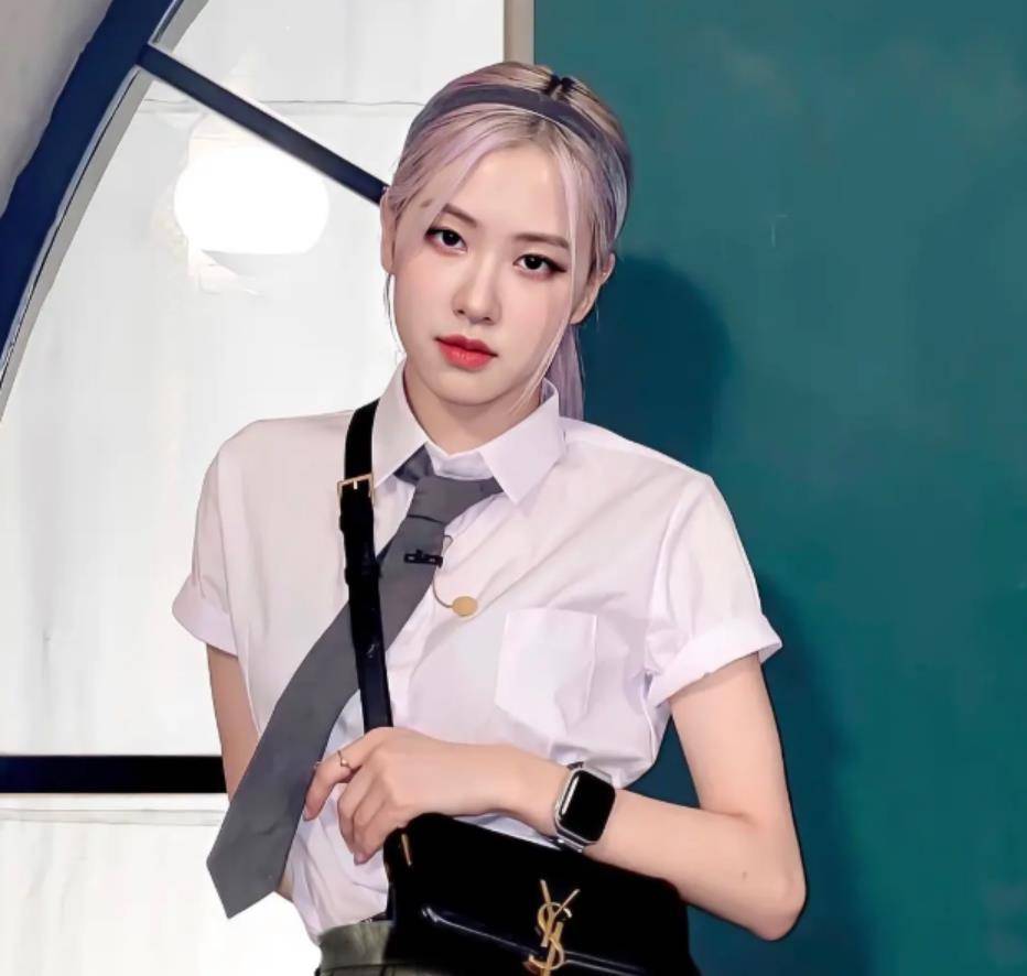 粉墨rose将公开solo曲,在演唱会上进行表演,期待值顿时拉满了!