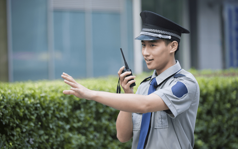Xi许多社区的新房产必须在旧房产中落户,并拒绝移交:选择过程不被认可