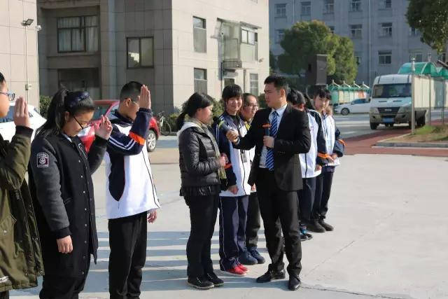 点燃学习的激情—凌宇老师杭州市钱塘新区新围初级中学中考动员励志