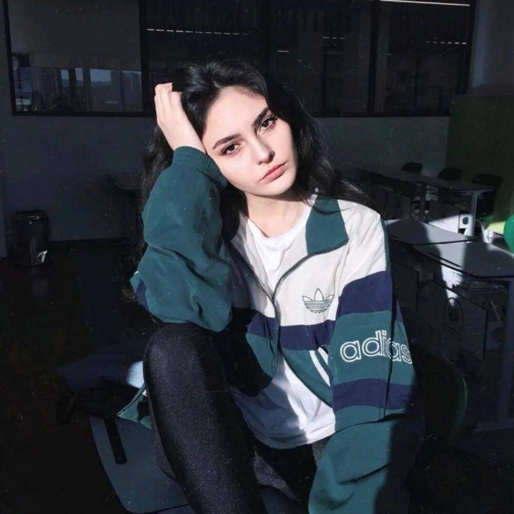 超好看的ins风女头欧美女头高级可以做状态的句子