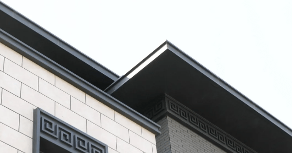 的建筑团队臻选别墅用材,在材料的中间处,顶棚,造型均以铝板作为衔接