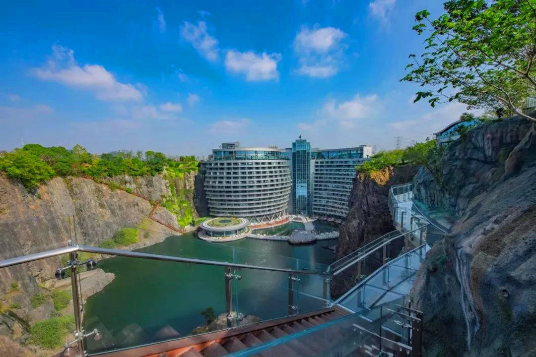 全中国最“深”的酒店，建在地下88米处，被美媒誉为世界建筑奇迹