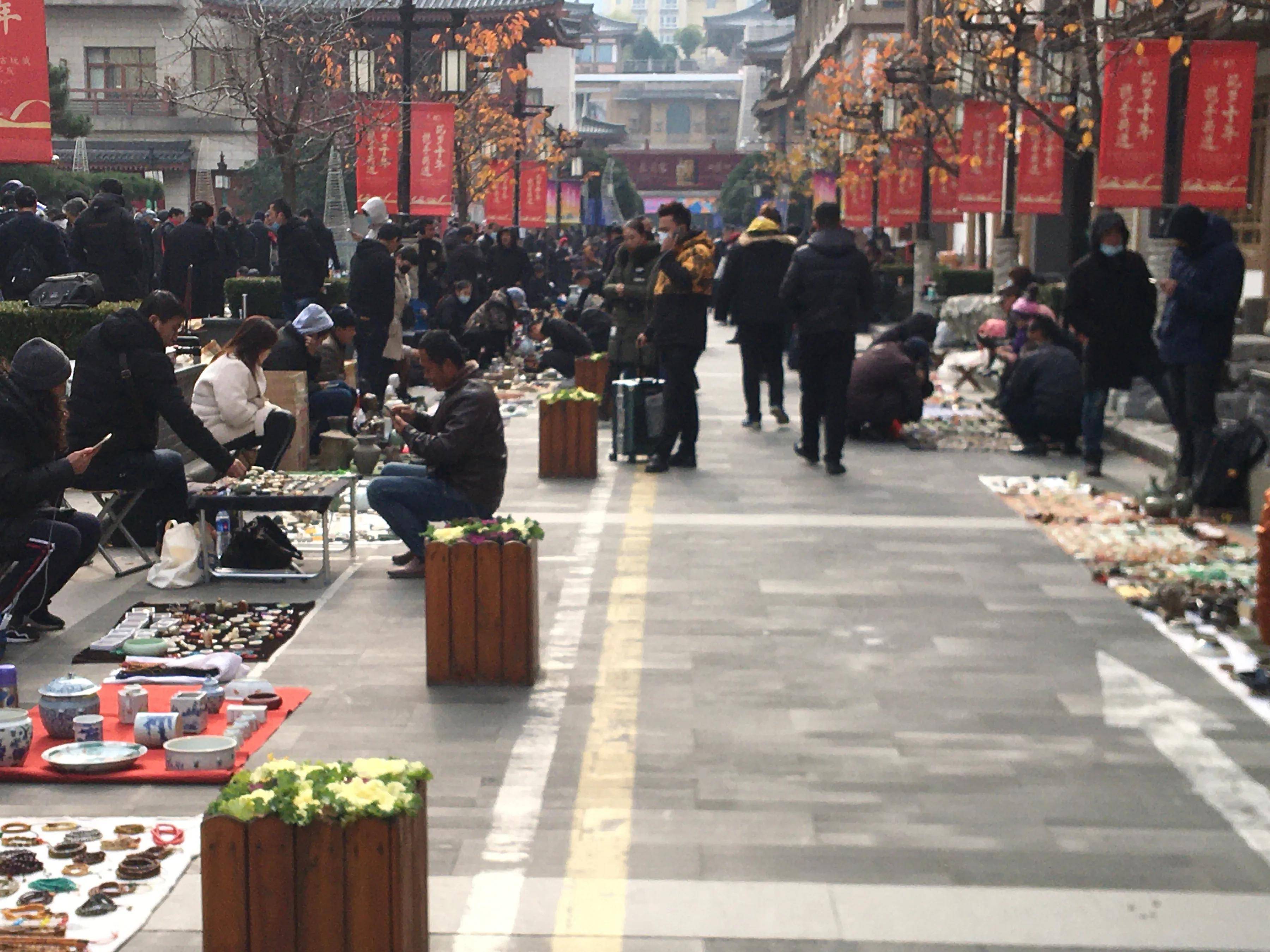 大唐西市，西安最大的古玩市场，曾是唐朝最繁华的商市