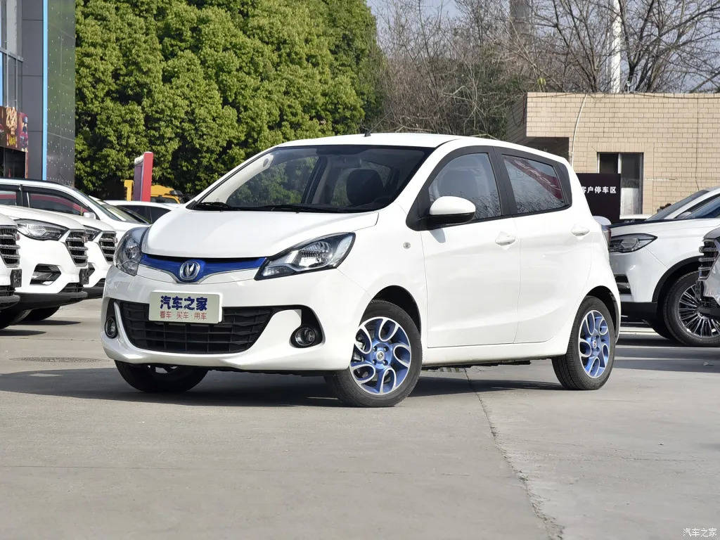 论代步神器奔奔estar国民版与五菱宏光miniev能是一回事吗