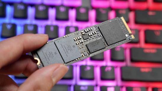 本体|2K必选的PCIe4.0固态 WD_BLACK SN850