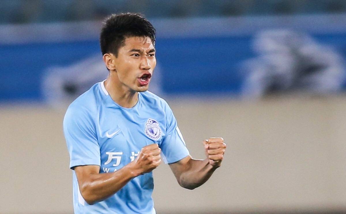 大连人错放36岁老将,一位置剩一人可用,万金油留队挤掉贝帅爱将_贝尼