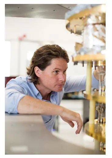 研究|微软发布低温量子控制平台：控制数千量子比特，研究登上自然子刊