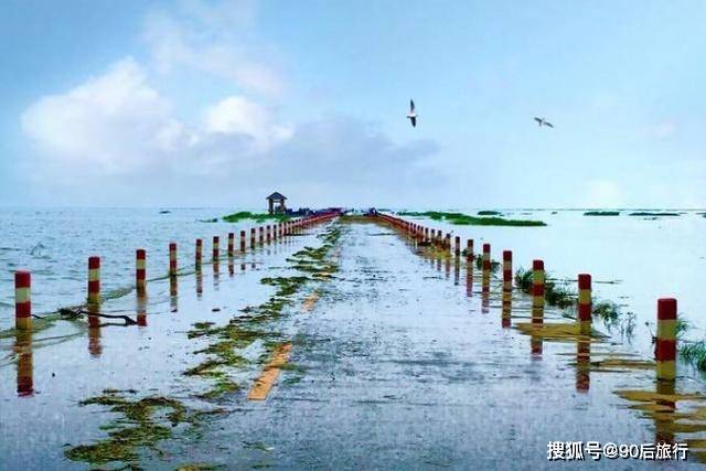 江西有条水上公路，可欣赏水天一色奇景，被网友誉为最美水上公路