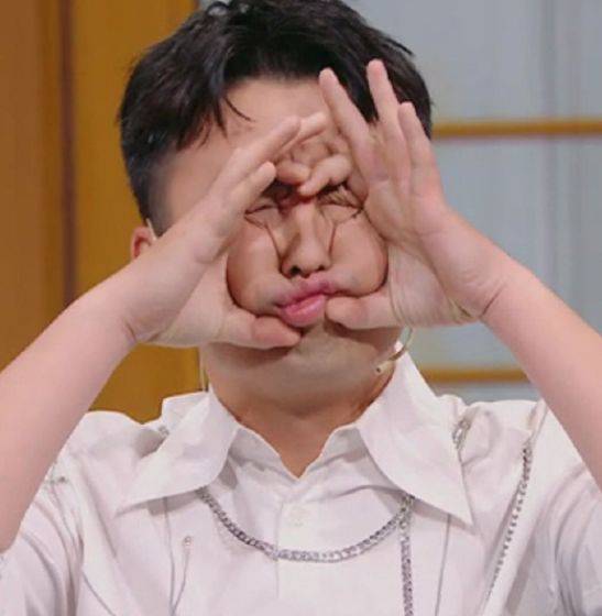 《王牌6》嘉宾做鬼脸,华晨宇咬嘴唇,沈腾老奶奶,贾玲在卖萌