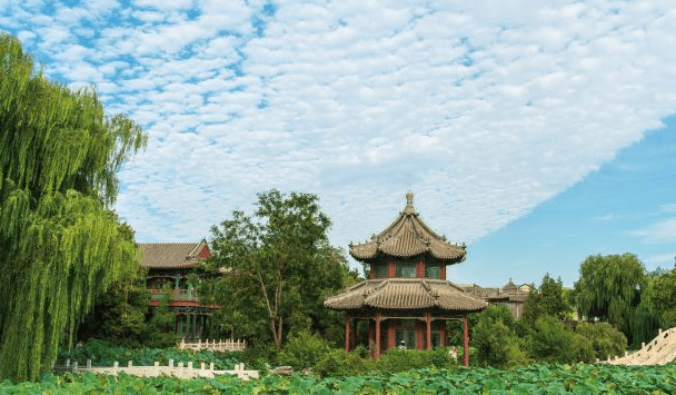 中国最美“天空之路”，不在茶卡盐湖，竟然在首都南大门的山里