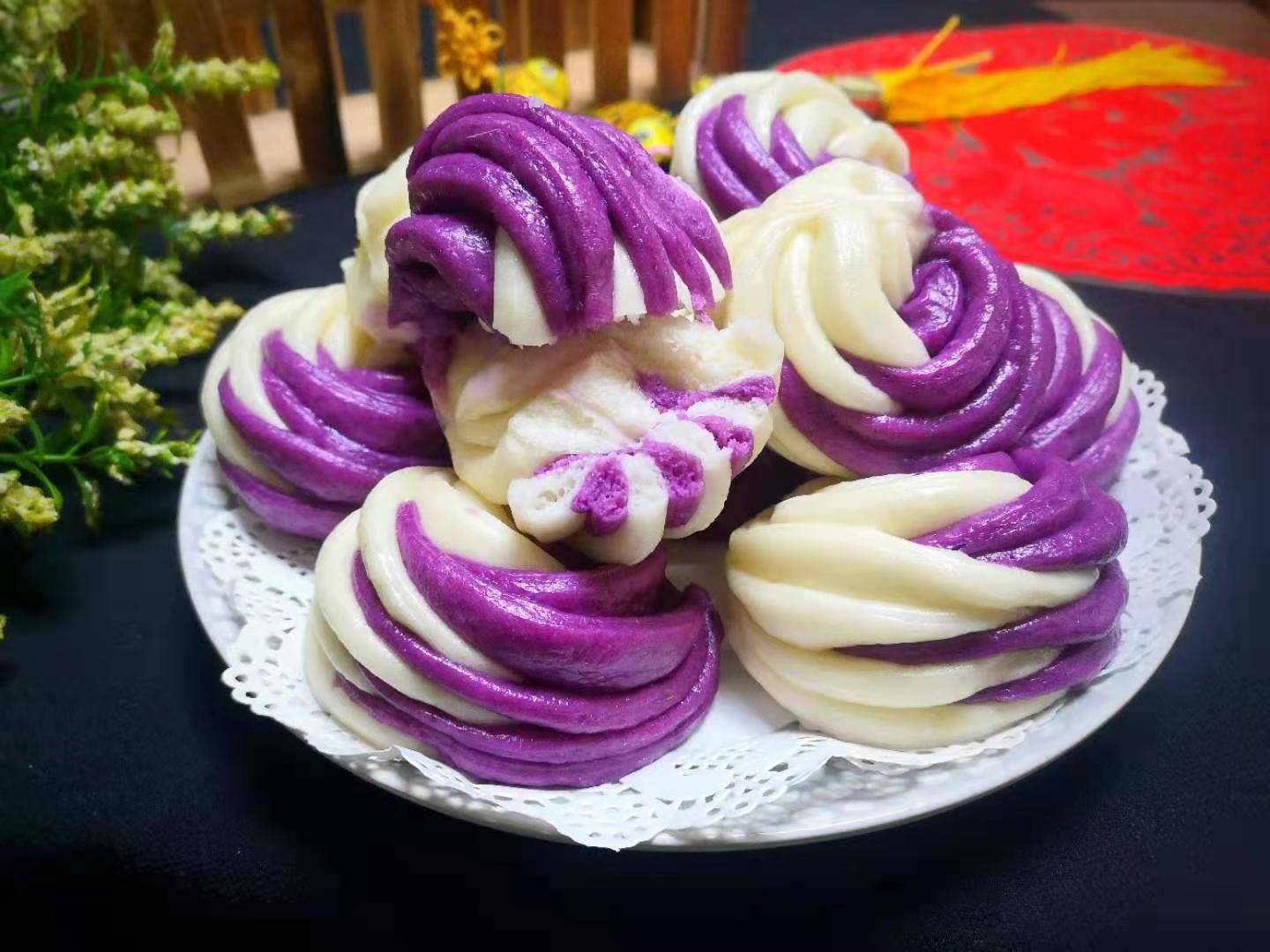 快过年了,花卷教你新花样,告别千篇一律的老式做法,好吃还好学_面团