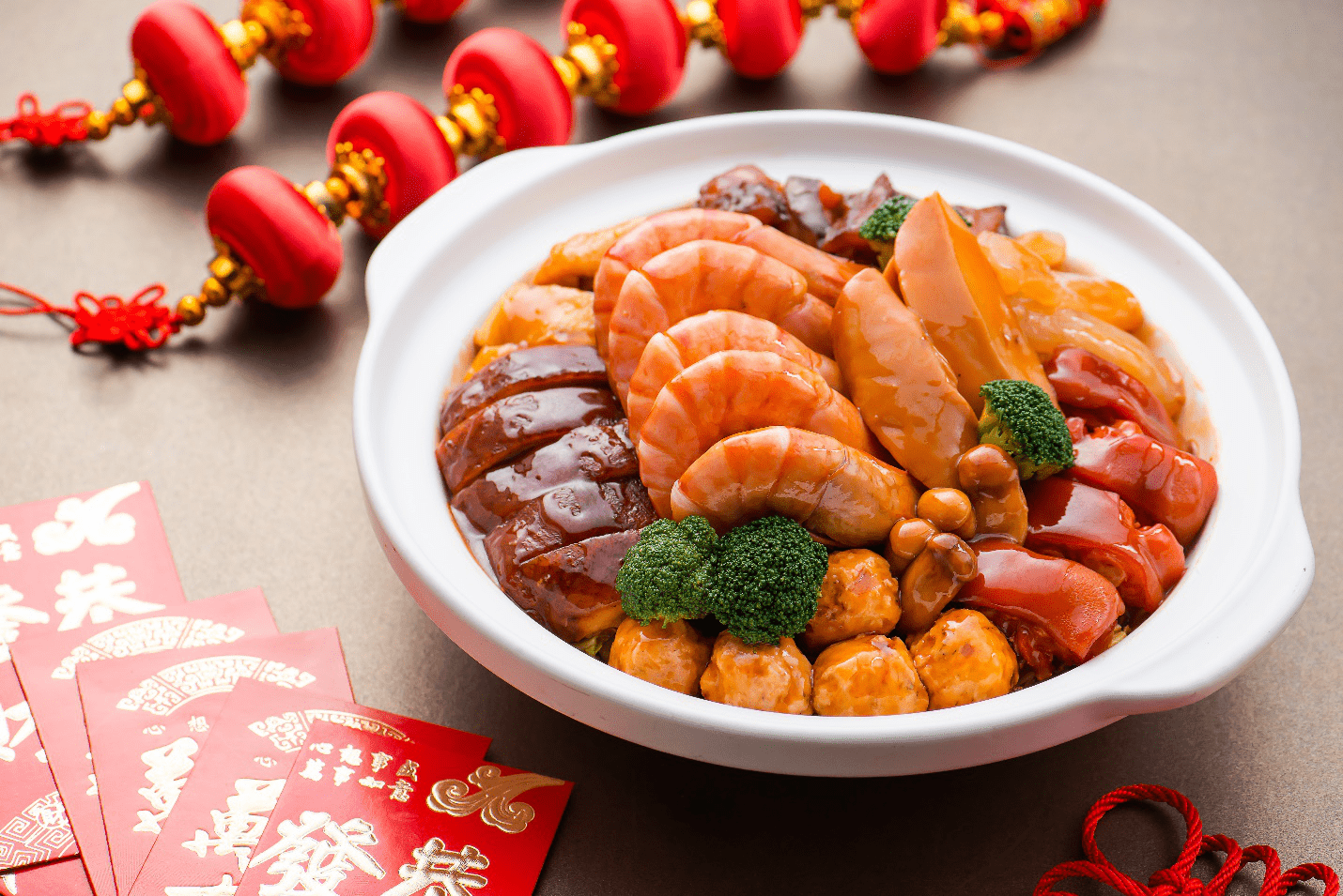 团圆美筵揭开岁末年味高潮篇章 成都希尔顿酒店推出新春团年宴