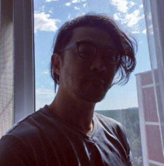 他昔日背叛18年女友出轨伊能静,如今49岁惨变胡渣油腻大叔_黄维德