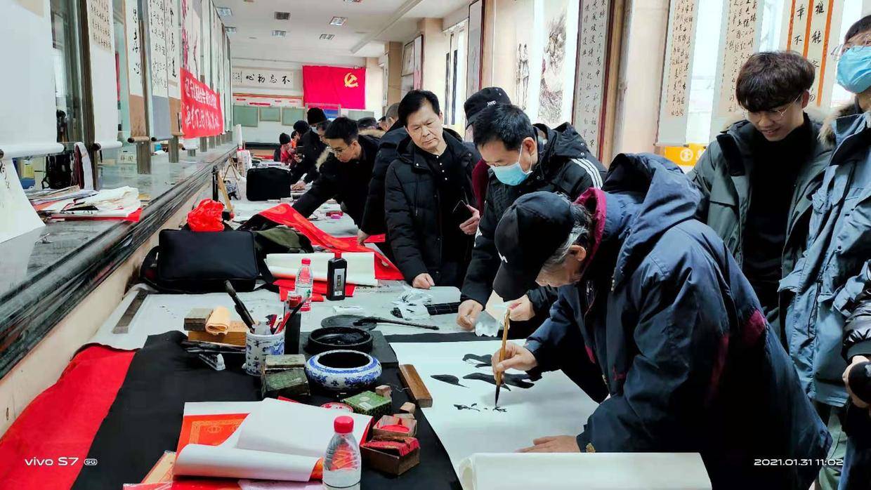 通过"书画进万家,艺术万里行"惠民活动,可以扩大慈善公益文化在社会的