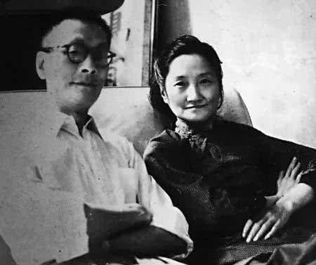 徐志摩和陆小曼是怎么走到一起的 0824e59e9075494bad5ddf0dbbf06516.jpeg