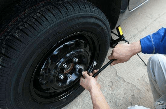 自己怎么更换汽车备胎