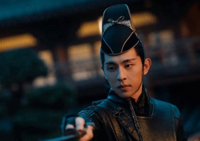 最意外的就是李现了,李现主演的《赤狐书生》这部电影在上映前的热度