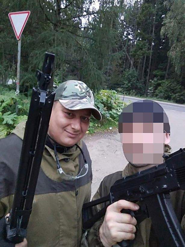 男子喝醉酒后和朋友玩俄罗斯轮盘赌赌命结果开枪将自己杀死