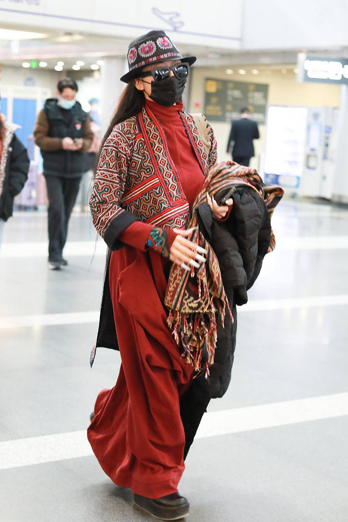 1/ 12 搜狐娱乐讯 (图/视觉中国)2021年2月4日,杨丽萍节目遭央视毙掉