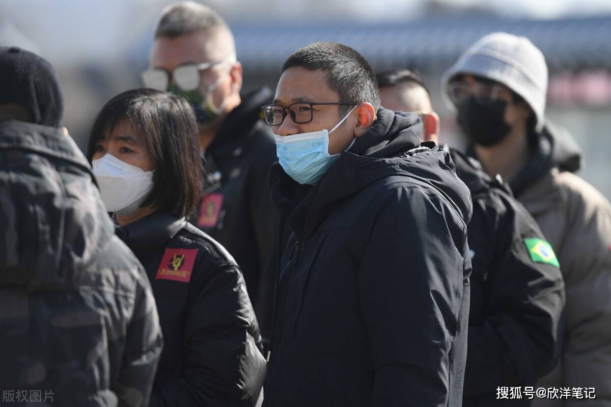 赵英俊追悼会不简单!黄渤等众星好友聚集悼念,薛之谦当场哭奔溃