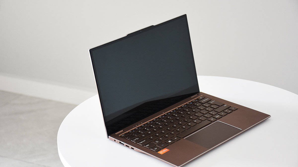 开箱中柏ezbookx3air笔记本轻薄便携的办公本