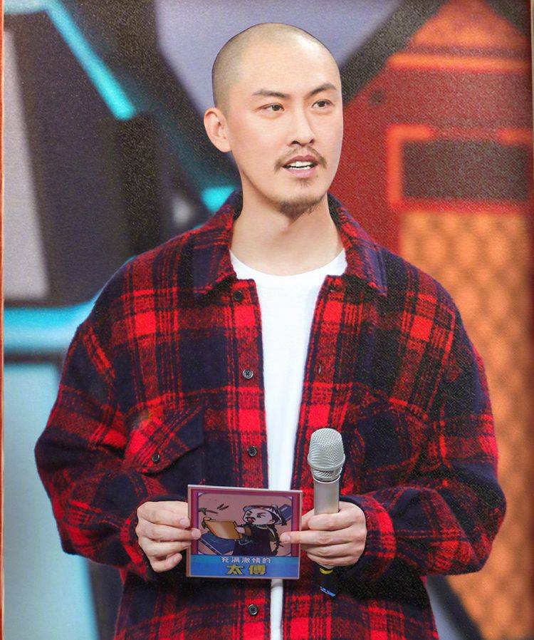 星途曲折,连上三年春晚无人识,《快本》遇尴尬,光头强成代号_许君聪