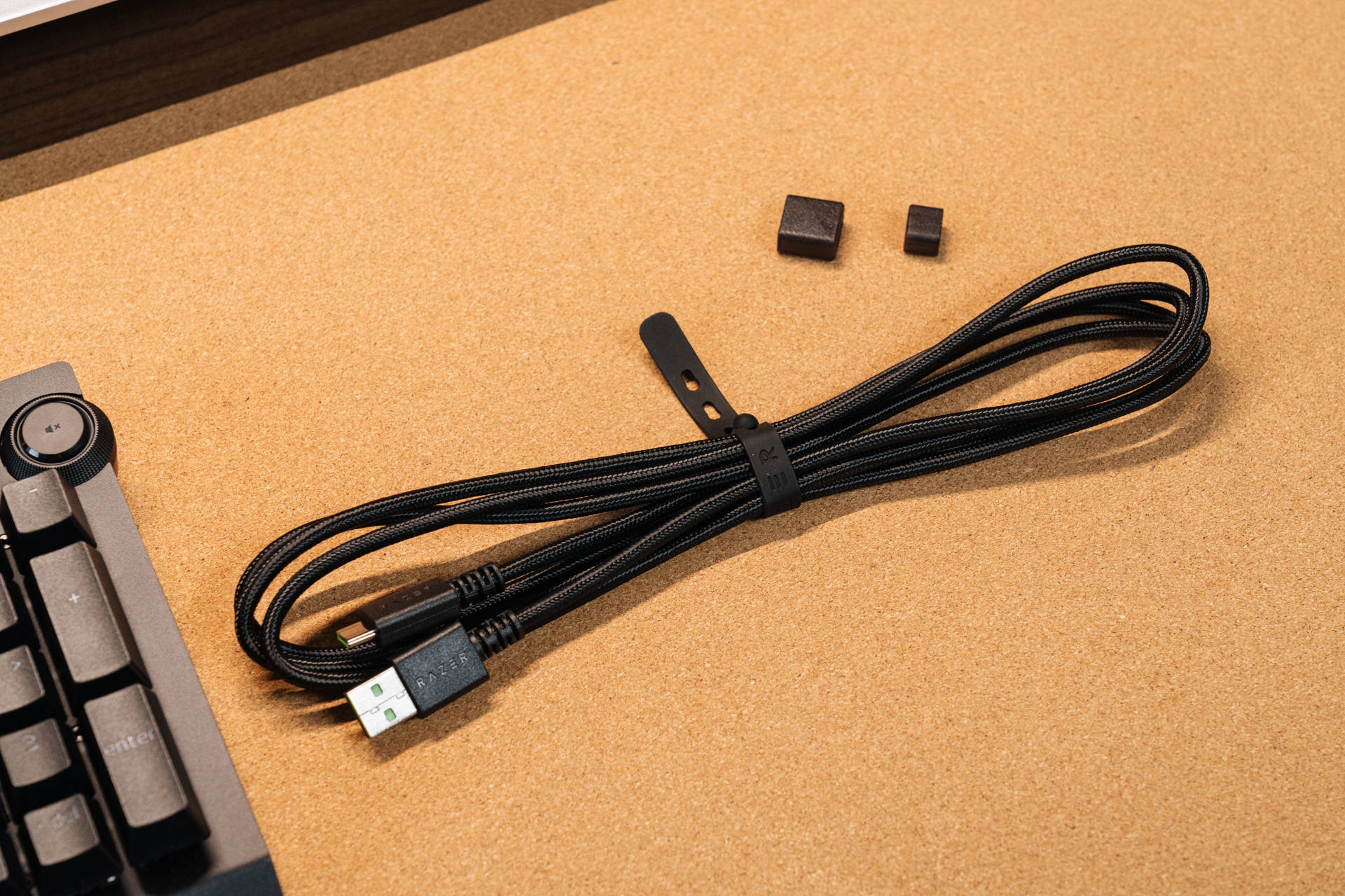 电竞新装备助我游戏打排位雷蛇黑寡妇蜘蛛v3无线版黄轴