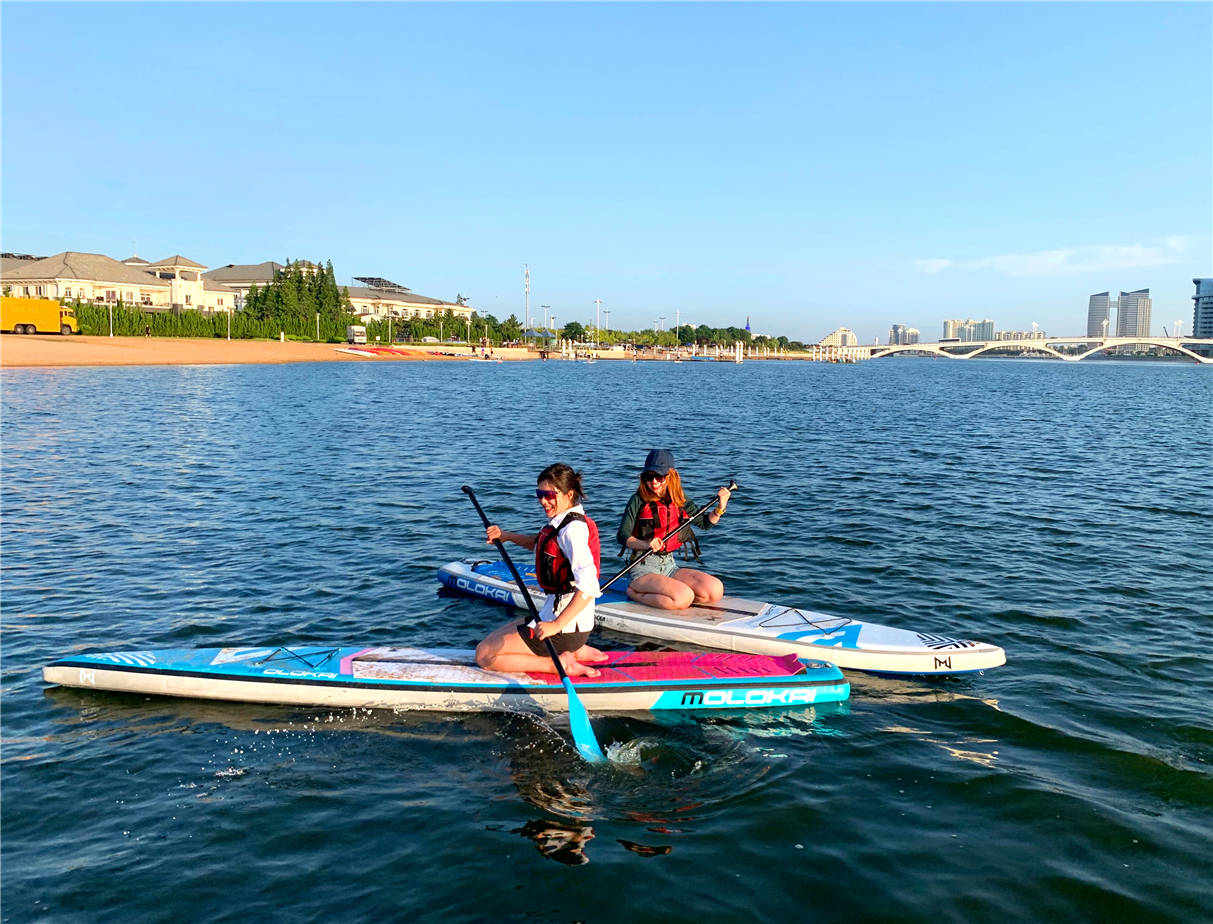 日照海滩怎么玩，送给自驾游玩朋友们的一份攻略让你的旅程自在又愉快