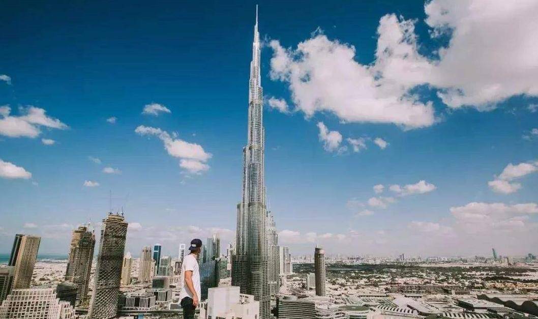 迪拜哈利法塔800多米，顶层是怎么供水的？看完真土豪！