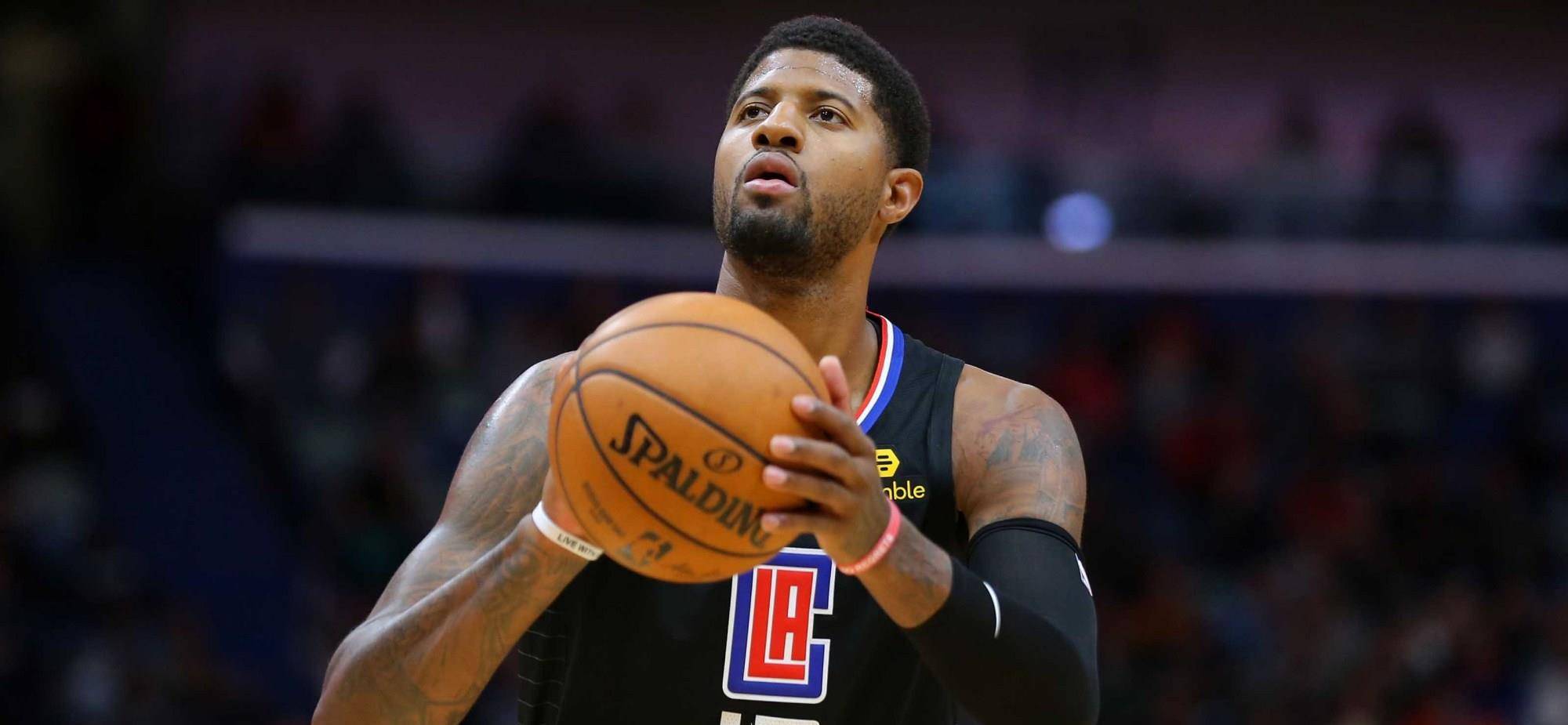 乔治表明希望在快船退役,球迷两新闻截图打脸_保罗