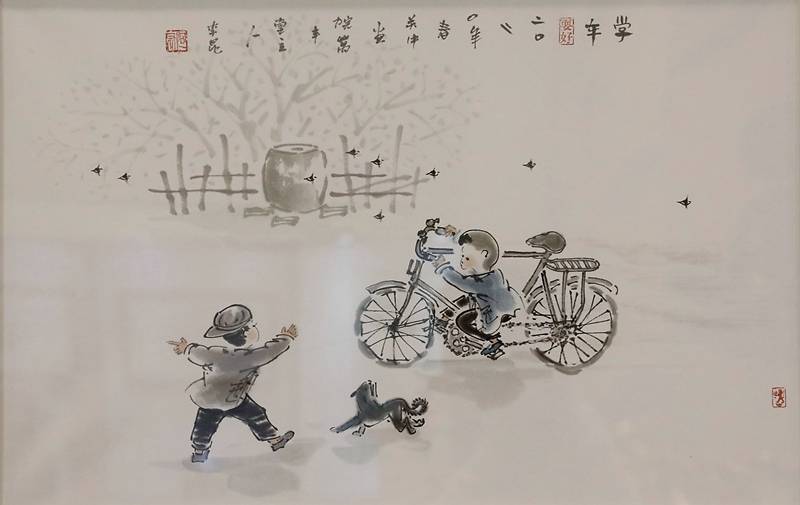 馆中陈列展出了李昆多年来的美术创作,国画,速写,瓷画等作品.
