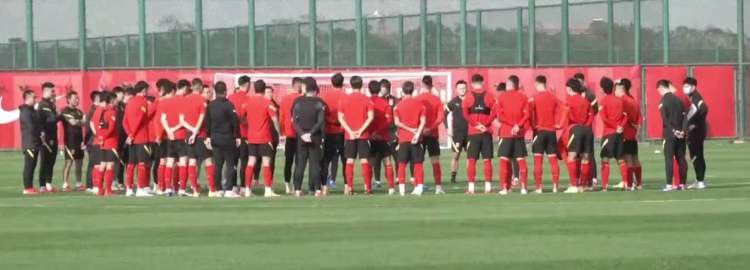 上海媒体：国家足球队六连胜几乎没有参考价值