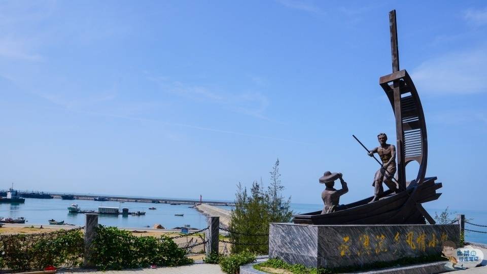 广东省唯一的海岛县，由37个岛屿组成，主岛旅游资源相当丰富