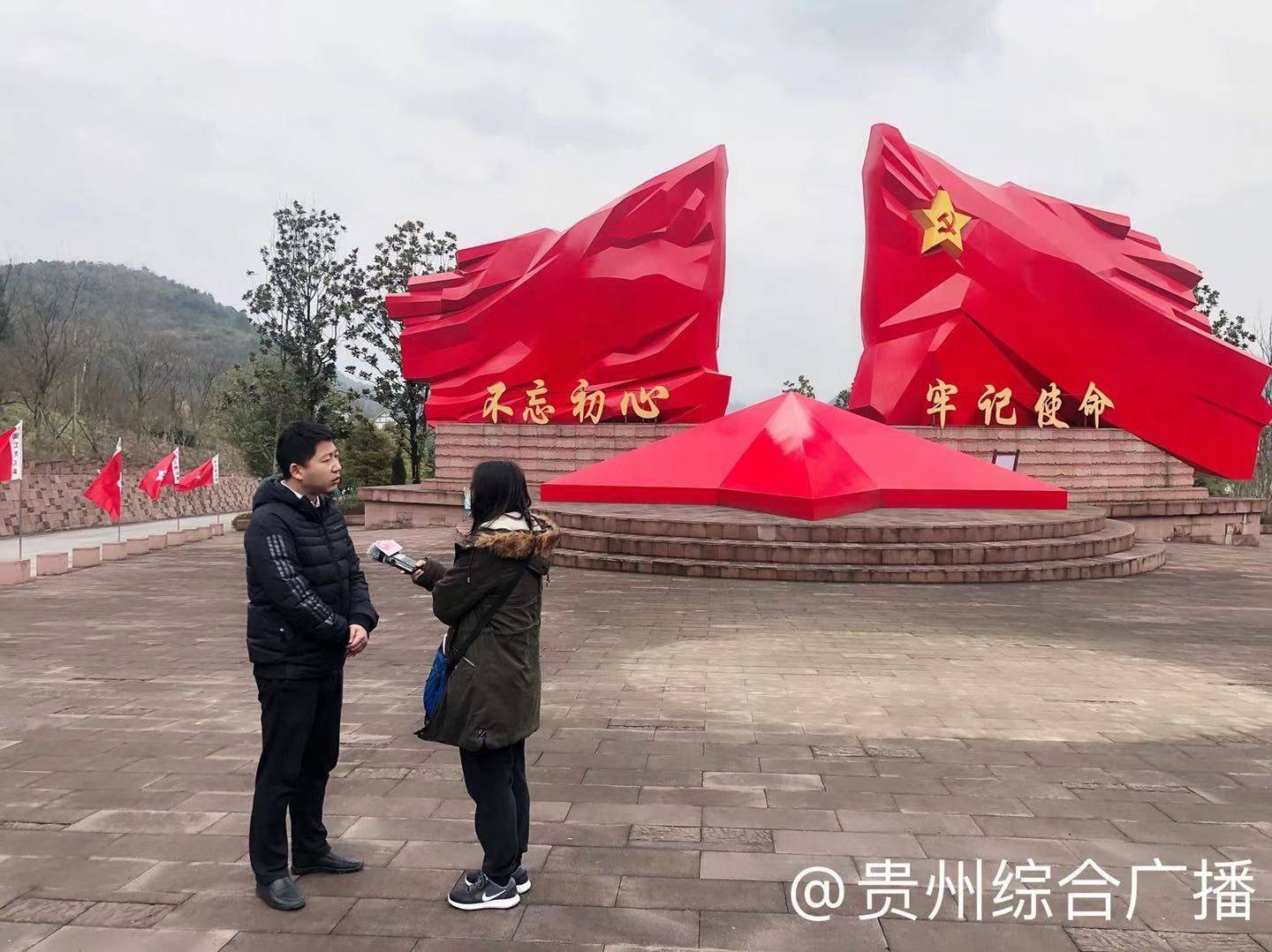 新春走基层·红色乡村行|"马灯"闪耀新光芒 苟坝逢春待客来