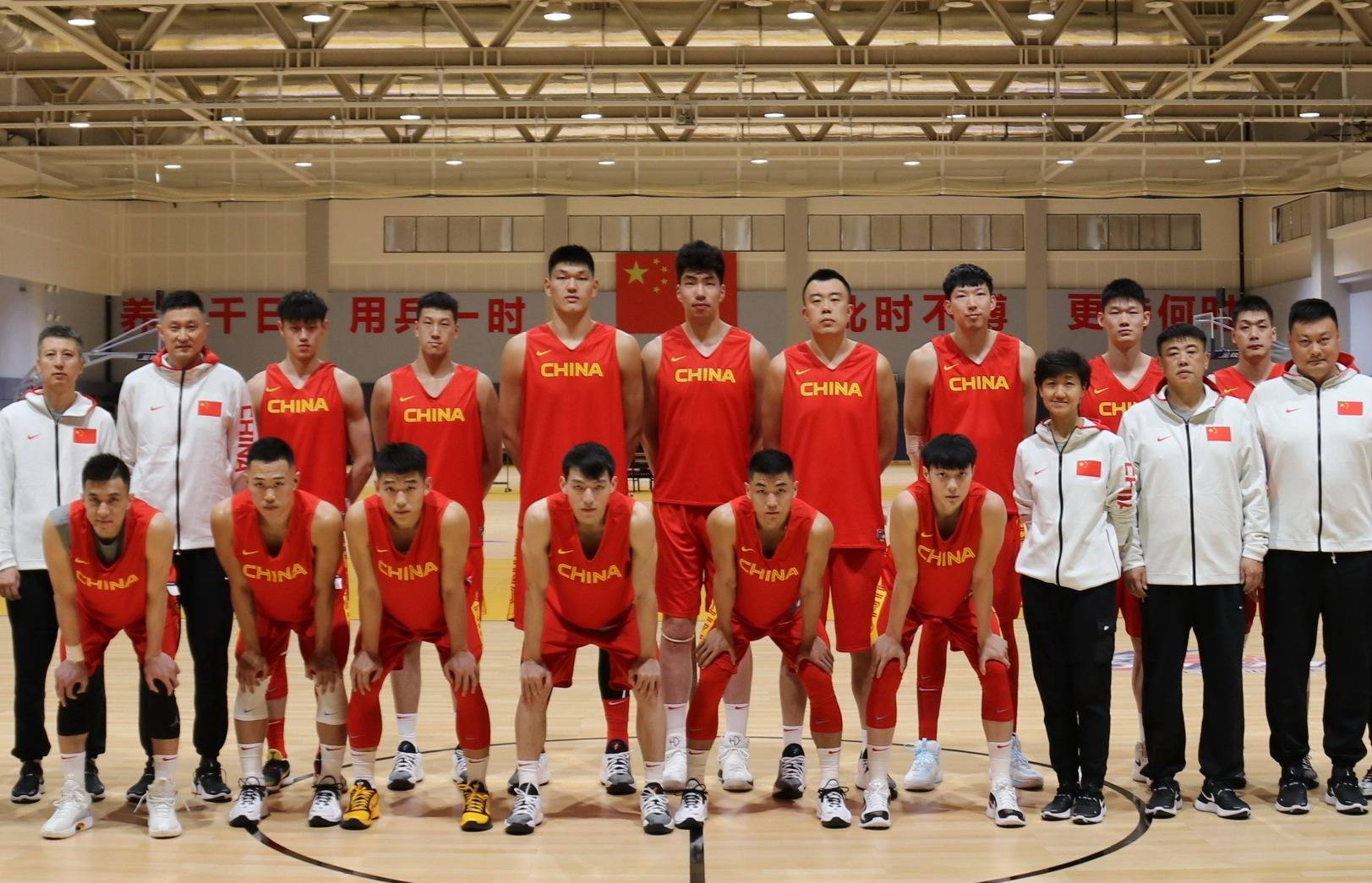 中国男篮国家队解散回家过年?官方回应了14个字