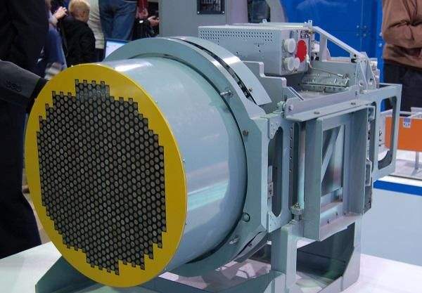 首先,机载雷达预警系统一般只会对高频率的扫描雷达波做出反应,而有源