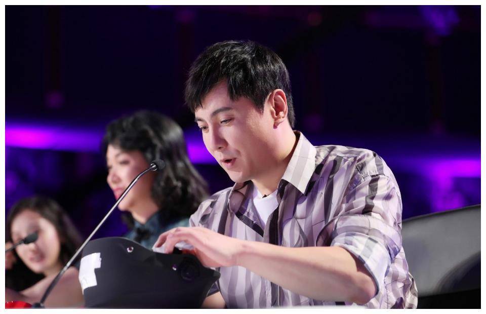 《中国达人秀6》开播,首期留下三大疑惑,杨幂和沈腾到底啥关系