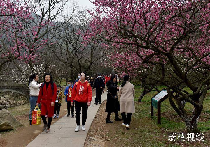 北仑警方保障九峰山景区春节期间安全